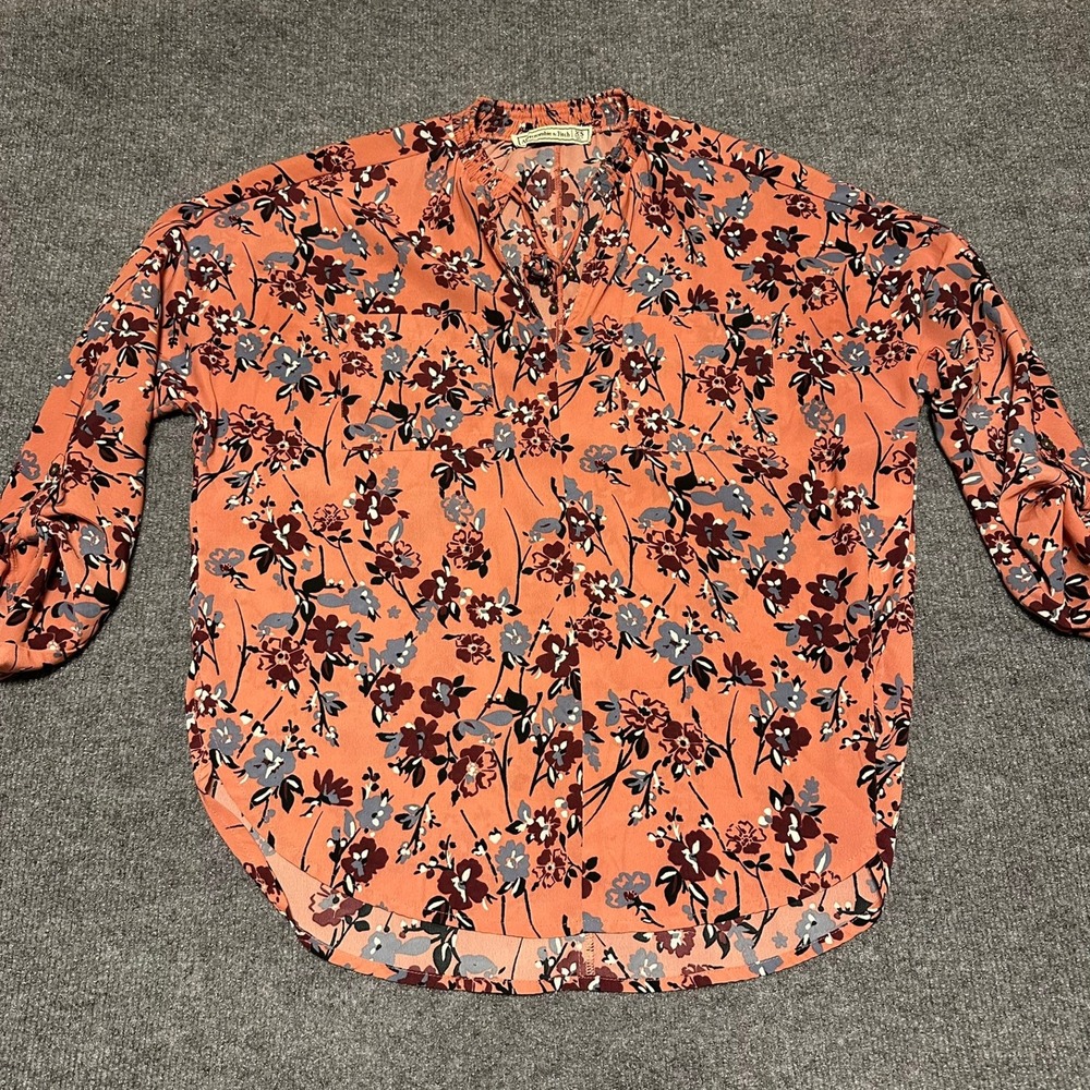 Abercrombie &‎ Fitch Womens XS Floral Roll Tab Sleeve V-Neck Blouse Orange